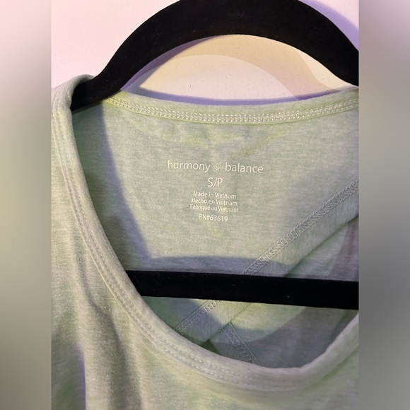 Green Cropped Active Tank - Picture 3 of 3